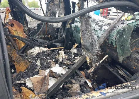 2003 Chrysler Town & Country Limited z USA, uszkodzony, nr VIN 2C8GP64LX3R170571